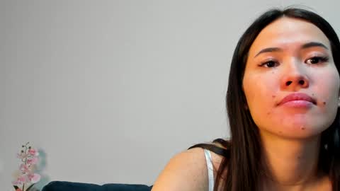 Snapshot of asian_pussy_cat chatting on 02/02/25, 10:49 Hare online show from 02/02/25, 10:49