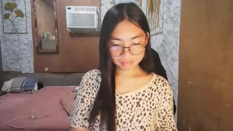 Rhean online show from 12/18/25, 12:17