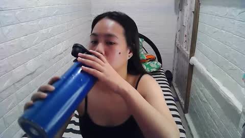 Snapshot of asian_sexydimples chatting on 03/08/25, 12:33 Trixie online show from 03/08/25, 12:33
