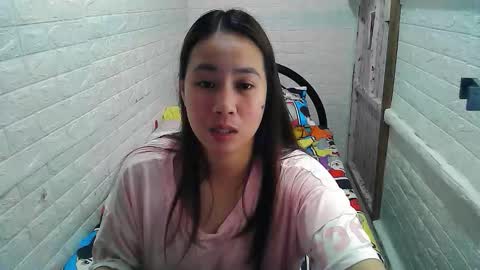 Snapshot of asian_sexydimples chatting on 11/24/25, 11:43 Trixie online show from 11/24/25, 11:43