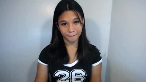 Snapshot of asian_yannie chatting on 04/24/26, 06:32 Yan online show from 04/24/26, 06:32
