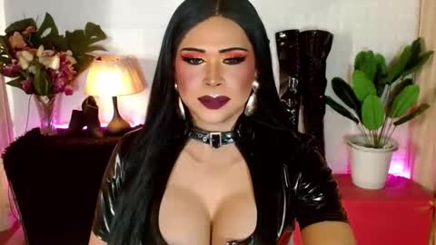 nicole online show from 10/19/25, 07:25