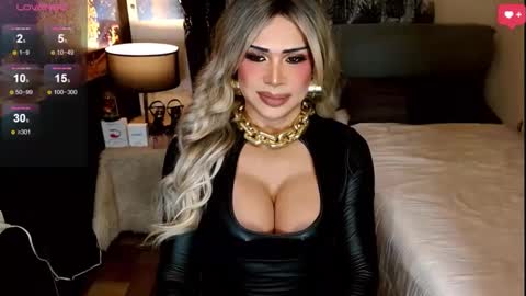 Snapshot of asianassetxxx chatting on 03/27/26, 05:56 nicole online show from 03/27/26, 05:56