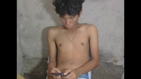 Snapshot of asiancockinsan chatting on 12/01/25, 04:06 Isan online show from 12/01/25, 04:06