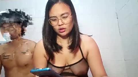 Snapshot of asiancoupleph chatting on 01/28/25, 07:11 asiancoupleph online show from 01/28/25, 07:11