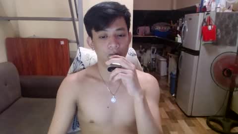 Snapshot of asiandreamboyx chatting on 02/23/25, 12:37 asiandreamboyx online show from 02/23/25, 12:37