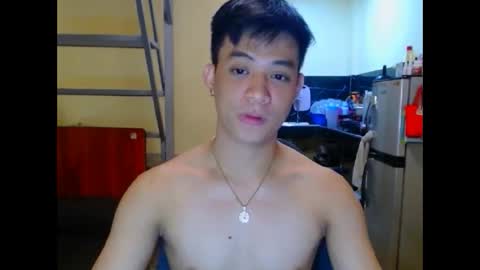 Snapshot of asiandreamboyx chatting on 12/22/25, 10:56 asiandreamboyx online show from 12/22/25, 10:56