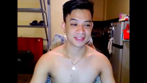 Snapshot of asiandreamboyx chatting on 04/17/26, 02:03 asiandreamboyx online show from 04/17/26, 02:03