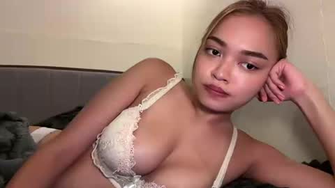 Snapshot of asianelara15 chatting on 07/28/26, 08:54 asianelara15 online show from 07/28/26, 08:54