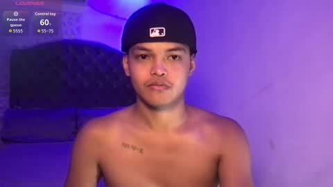 Snapshot of asianhugescott chatting on 03/13/26, 09:27 VICTORIA SCOTT online show from 03/13/26, 09:27