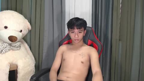 Snapshot of asianhunk_zam chatting on 12/18/24, 08:09 Zam online show from 12/18/24, 08:09