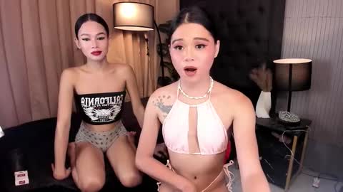 Snapshot of asianpetitehugecock chatting on 10/26/25, 02:28 AGATHA online show from 10/26/25, 02:28