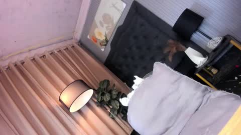 Snapshot of asianpetitehugecock chatting on 12/15/25, 02:49 AGATHA online show from 12/15/25, 02:49