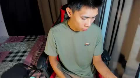 Snapshot of asianplayboyx chatting on 01/19/25, 06:43 mark online show from 01/19/25, 06:43