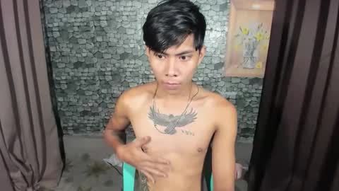 Snapshot of asianplayboyx chatting on 10/09/25, 04:05 mark online show from 10/09/25, 04:05