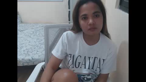 Snapshot of asianprettymay chatting on 10/17/25, 04:20 asianprettymay online show from 10/17/25, 04:20