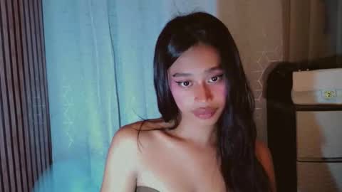 Snapshot of asiantreasures chatting on 05/31/26, 05:53 kisses online show from 05/31/26, 05:53