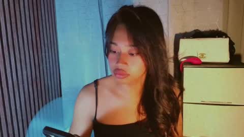 Snapshot of asiantreasures chatting on 06/15/26, 04:53 kisses online show from 06/15/26, 04:53