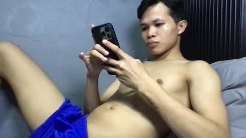 Snapshot of asiantwinkmark chatting on 03/18/26, 01:25 Mark online show from 03/18/26, 01:25