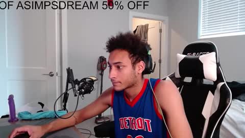 Snapshot of asimpsdream chatting on 11/15/25, 03:52 asimpsdream online show from 11/15/25, 03:52