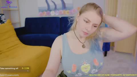 Asiri   pronounced Ah-siri Please no nicknames   3 online show from 06/02/26, 05:48
