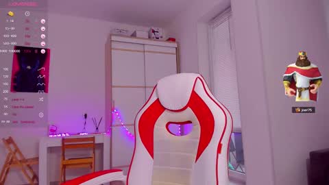 Snapshot of askcaroline chatting on 12/23/24, 10:53 Caroline online show from 12/23/24, 10:53