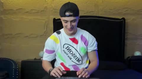 Aslan  online show from 03/19/26, 02:15