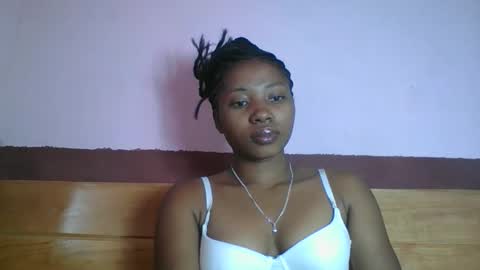 Snapshot of asmiraa chatting on 03/22/26, 10:07 asmiraa online show from 03/22/26, 10:07