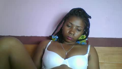 Snapshot of asmiraa chatting on 04/18/26, 07:07 asmiraa online show from 04/18/26, 07:07