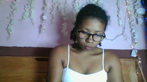 Snapshot of asmiraa chatting on 05/05/26, 04:37 asmiraa online show from 05/05/26, 04:37