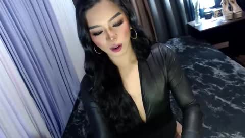 Snapshot of asmodeus_daughter chatting on 10/29/25, 05:36 Margaux Miller online show from 10/29/25, 05:36