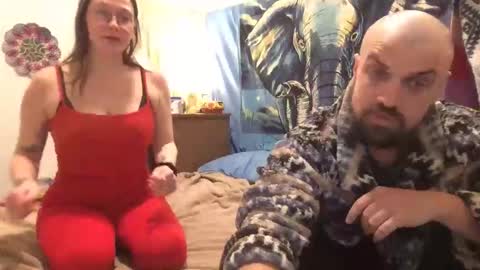 Snapshot of aspenandlink chatting on 10/28/25, 06:28 aspenandlink online show from 10/28/25, 06:28