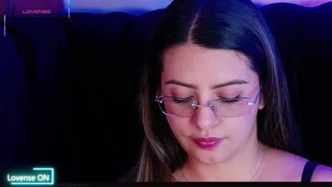 Snapshot of aspenruss chatting on 09/11/25, 09:15 online show from 09/11/25, 09:15