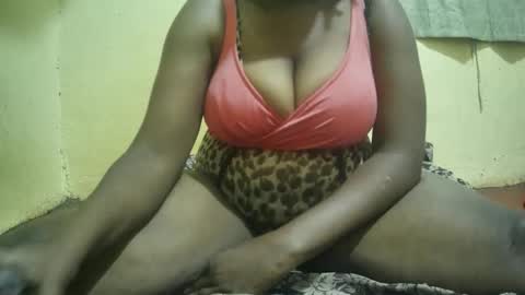 Snapshot of assbaby5 chatting on 10/16/25, 01:39 assbaby5 online show from 10/16/25, 01:39