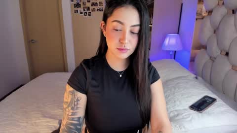 Snapshot of asshley__ chatting on 02/23/25, 05:45 Ashley online show from 02/23/25, 05:45