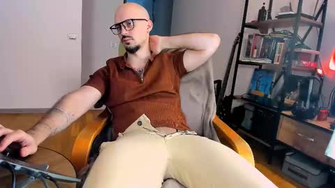 asshunter4k online show from 01/07/26, 01:02