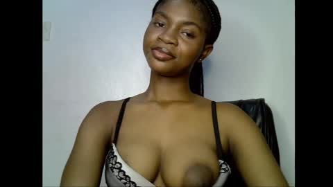 Snapshot of assy_ebony chatting on 04/21/26, 09:39 Lily online show from 04/21/26, 09:39