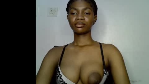 Snapshot of assy_ebony chatting on 05/06/26, 01:14 Lily online show from 05/06/26, 01:14