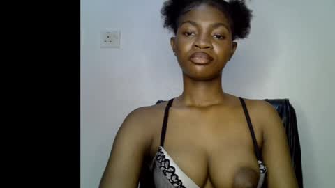 Snapshot of assy_ebony chatting on 05/11/26, 10:29 Lily online show from 05/11/26, 10:29