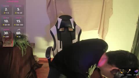 Snapshot of asta_kuro chatting on 12/14/25, 09:58 Asta Kuno online show from 12/14/25, 09:58