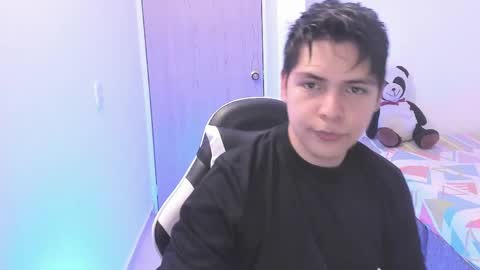 Snapshot of asta_kuro chatting on 03/23/26, 11:20 Asta Kuno online show from 03/23/26, 11:20
