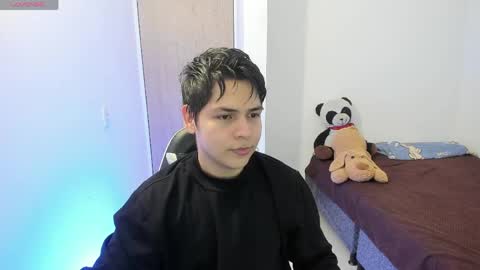 Snapshot of asta_kuro chatting on 04/05/26, 11:57 Asta Kuno online show from 04/05/26, 11:57