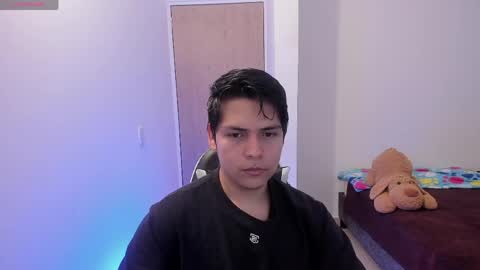 Snapshot of asta_kuro chatting on 04/18/26, 12:25 Asta Kuno online show from 04/18/26, 12:25