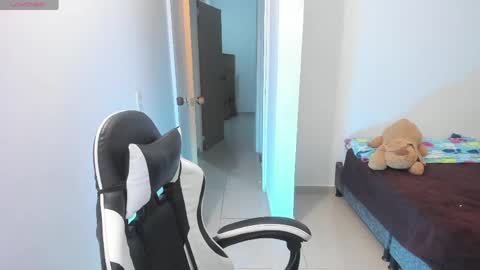 Snapshot of asta_kuro chatting on 04/20/26, 08:39 Asta Kuno online show from 04/20/26, 08:39