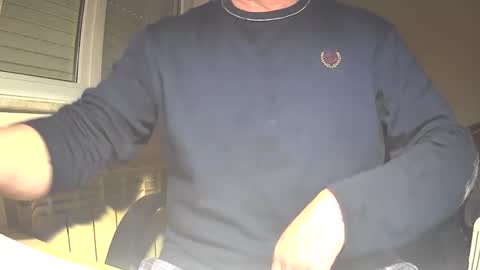 Snapshot of astelover chatting on 12/22/24, 04:27 astelover online show from 12/22/24, 04:27