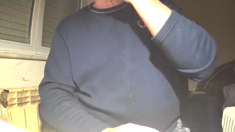 Snapshot of astelover chatting on 12/31/24, 09:28 astelover online show from 12/31/24, 09:28