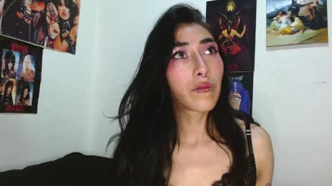 Snapshot of asterothxznikki chatting on 12/17/24, 09:07 Asterothxznikki online show from 12/17/24, 09:07