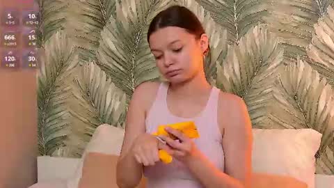 Aster Quinn online show from 06/25/26, 03:39