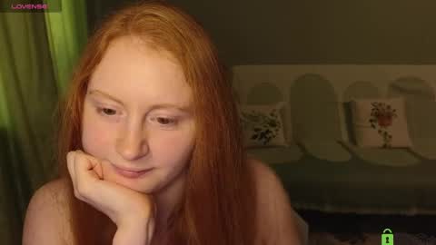 Snapshot of astoria_ross_ chatting on 05/19/26, 03:18 Astoria online show from 05/19/26, 03:18