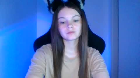 astradream_ online show from 09/26/25, 05:17